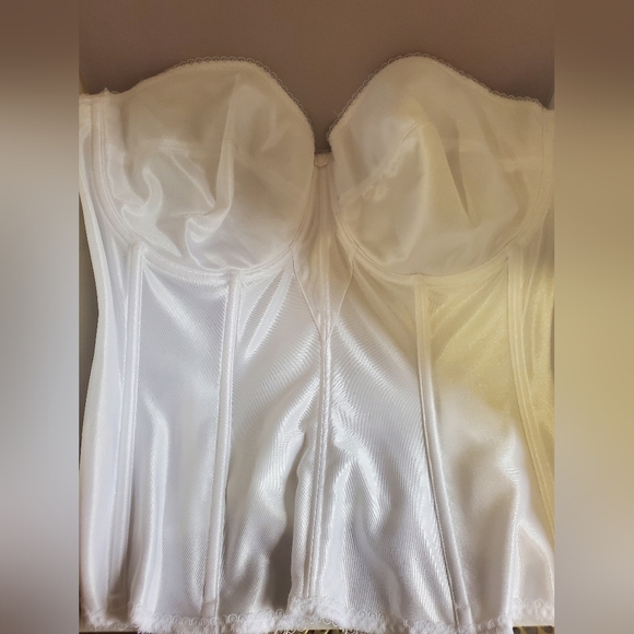 David's Bridal Wedding Dress, Size 16W - Picture 10 of 12